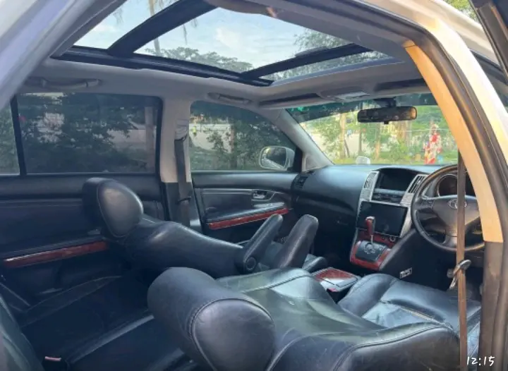 Toyota Harrier (White) thumbnail 7