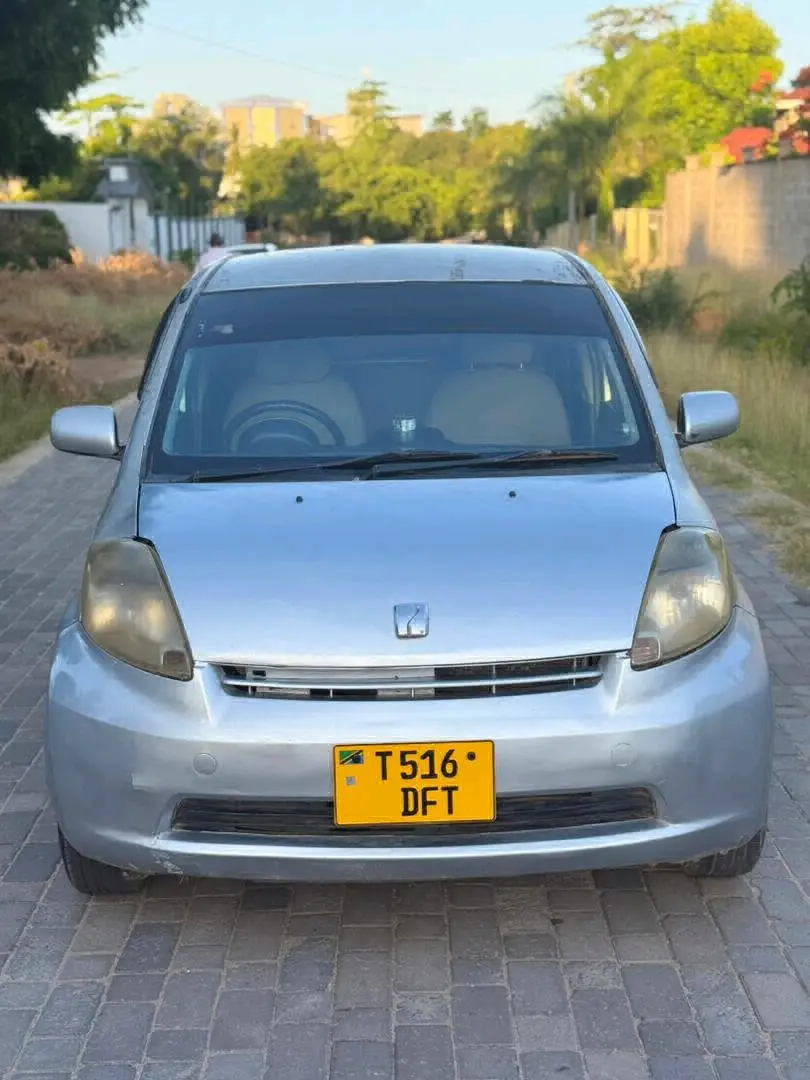 Toyota Passo Silver T516 DFT