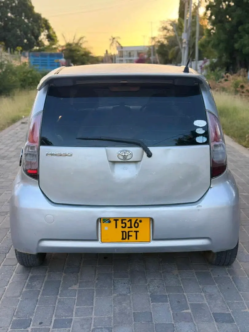 Toyota Passo Silver T516 DFT thumbnail 5