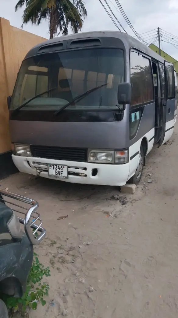 Toyota Coaster Mayai (28 Seats) thumbnail 6