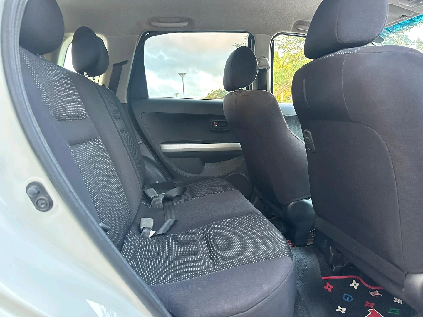 Toyota IST for Sale (2003 Model) thumbnail 5