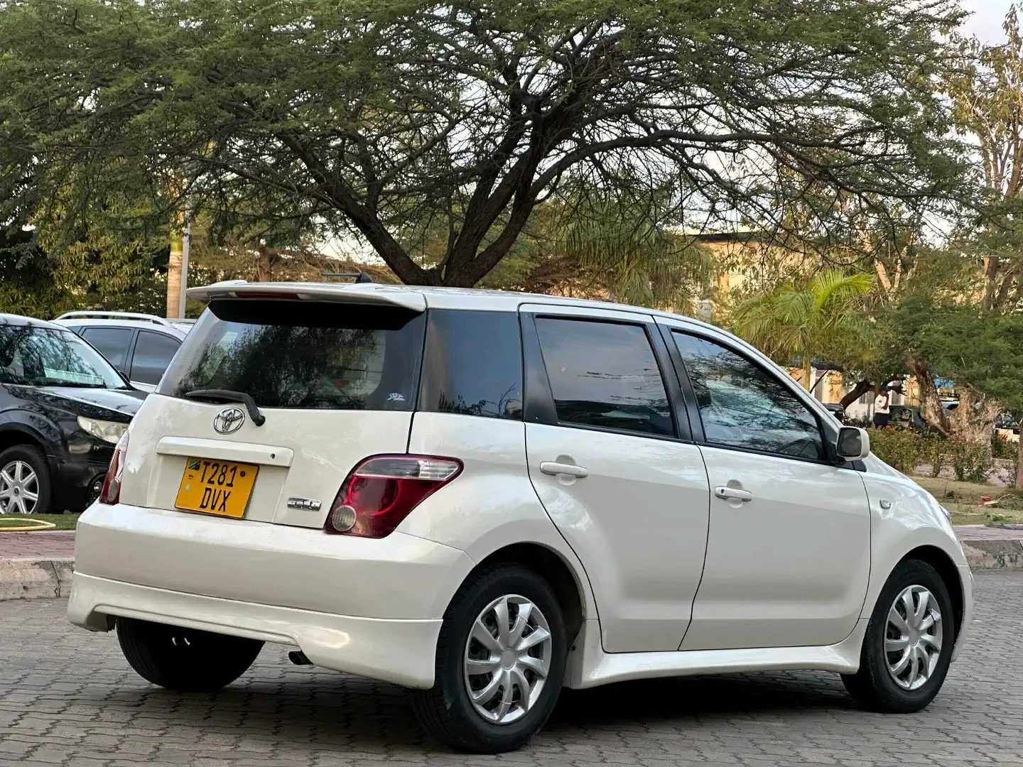 Toyota IST for Sale (2003 Model) thumbnail 8