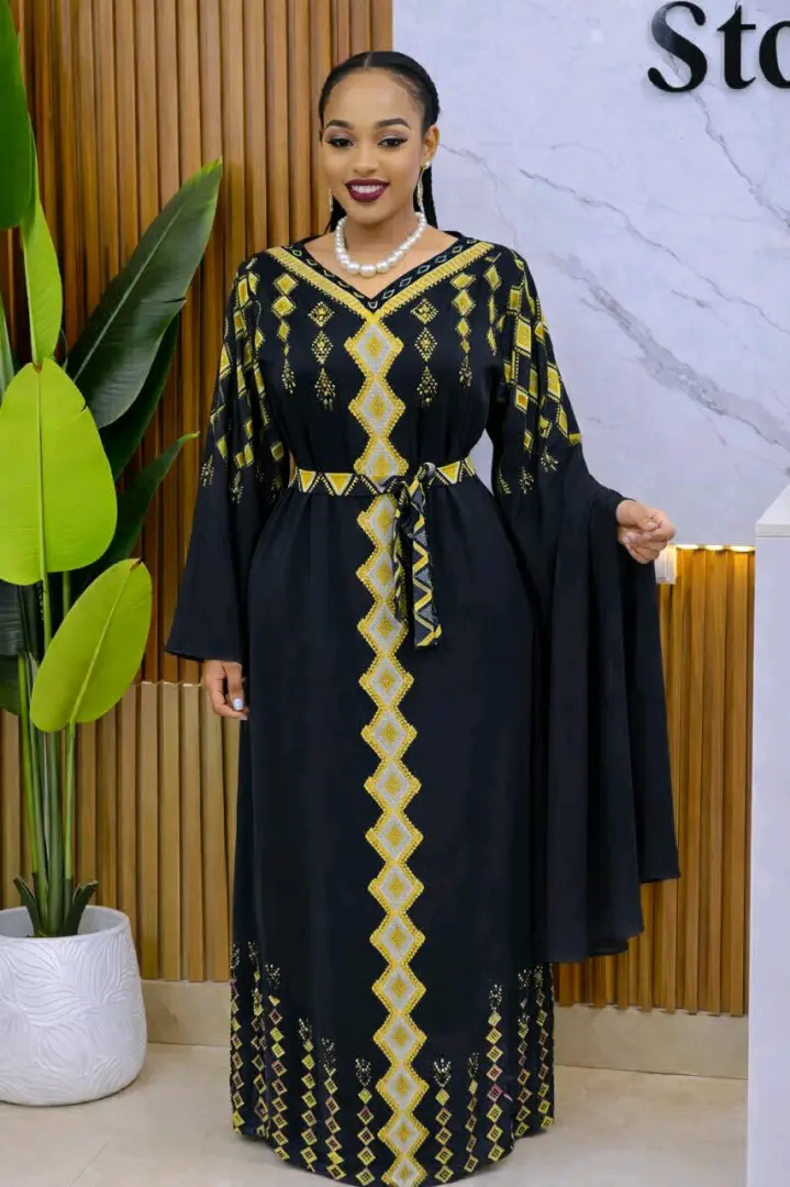 Maroon Abaya Dress with Embroidery thumbnail 2