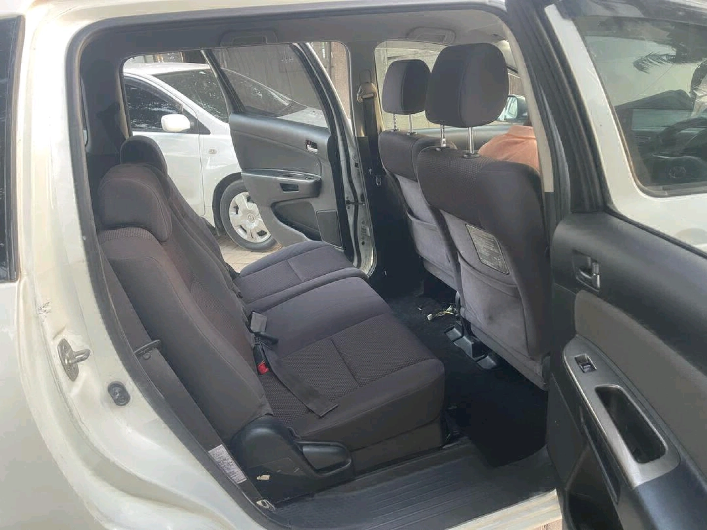 Toyota Wish 2005 White - 1790cc, Low Mileage thumbnail 6