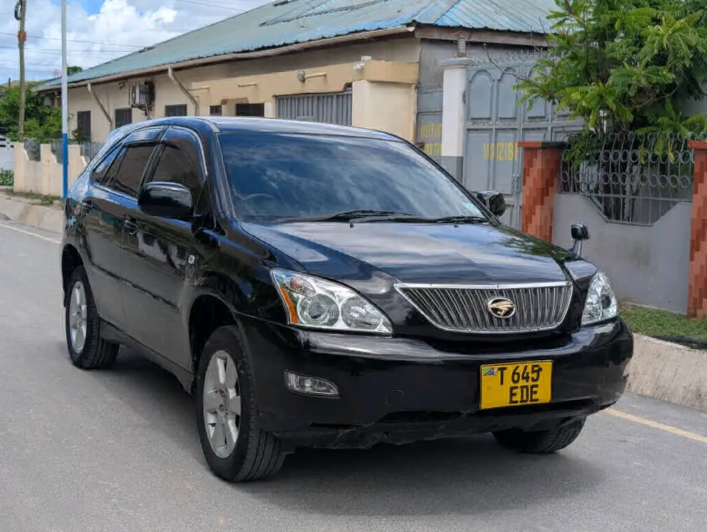 Toyota Harrier 240G (2004)