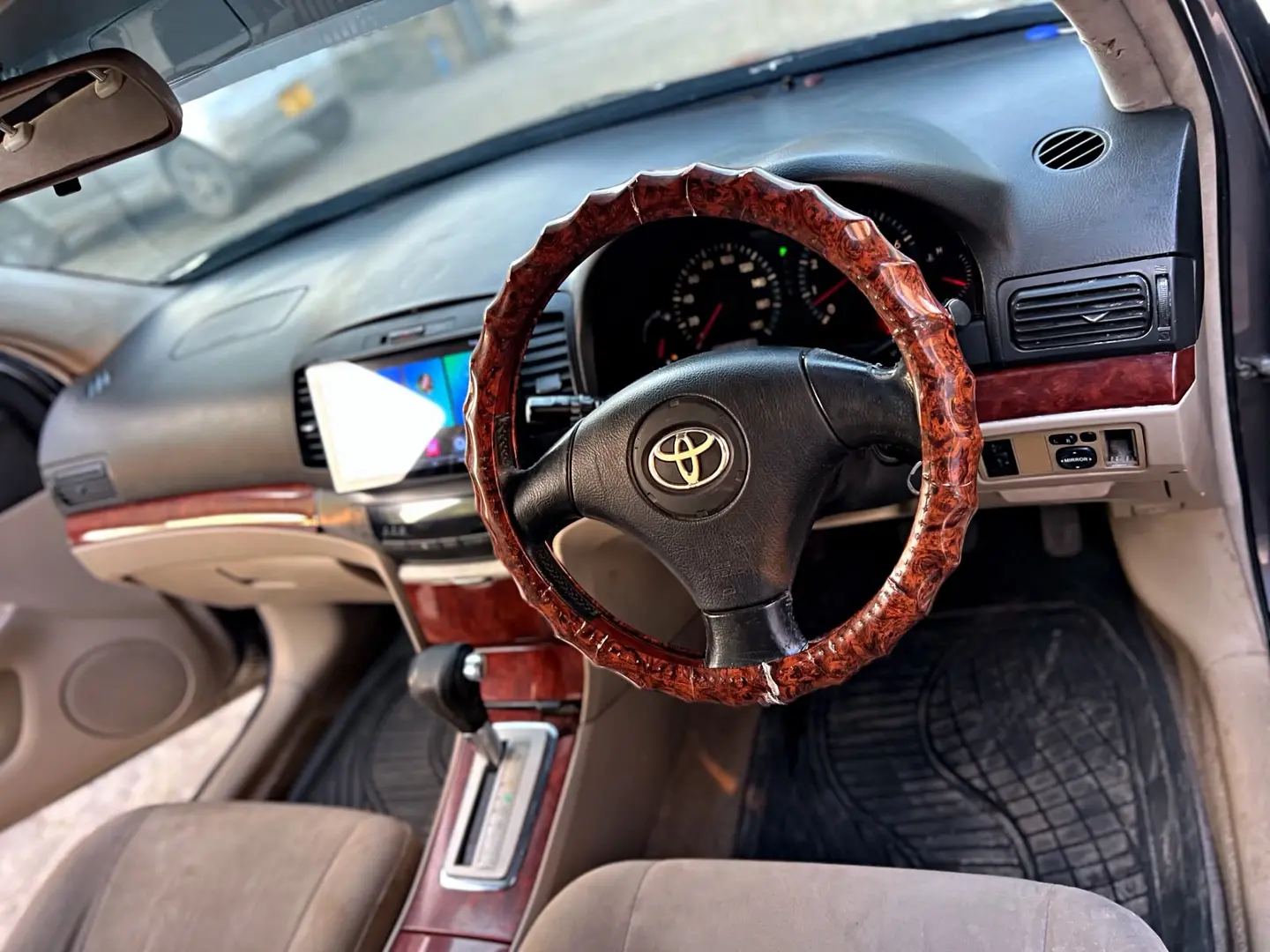 Toyota Premio DGT thumbnail 2