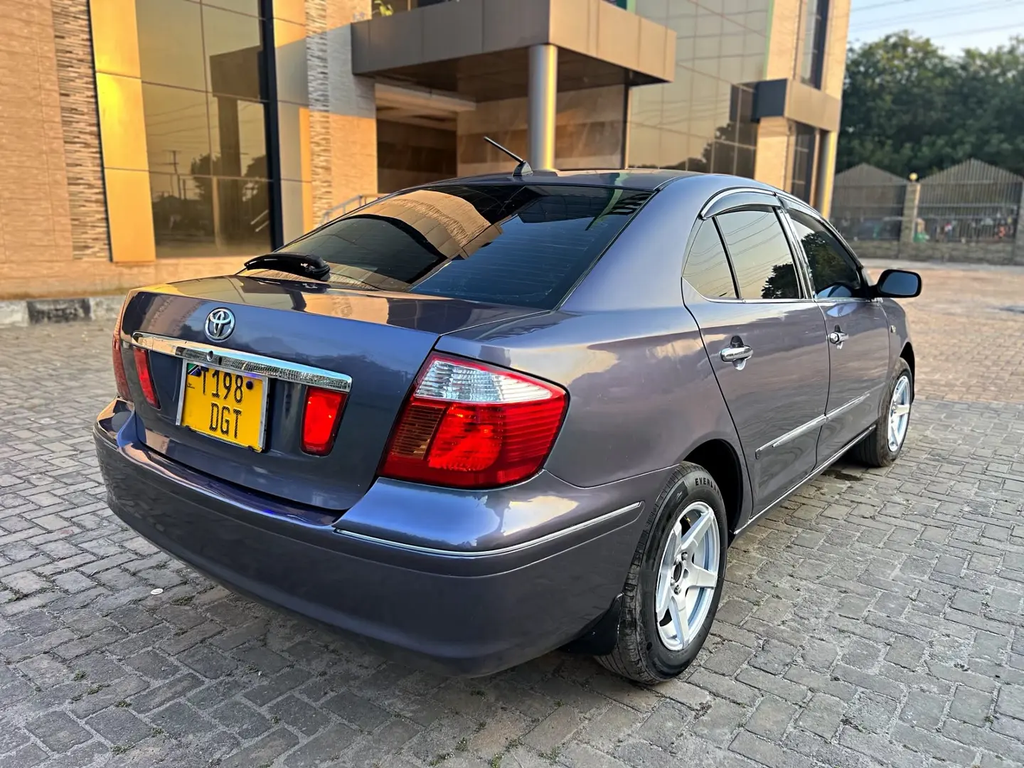 Toyota Premio DGT thumbnail 4