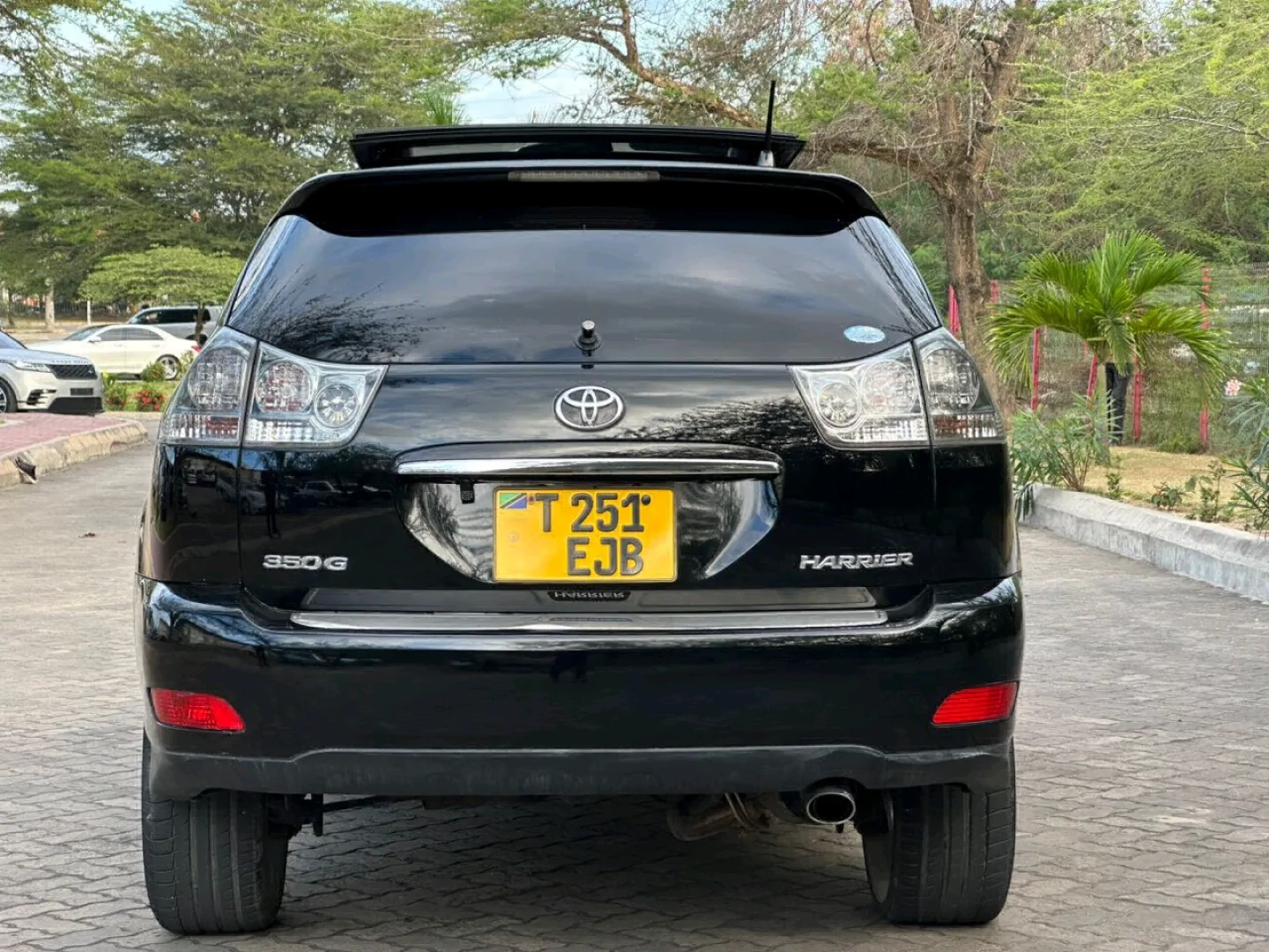 Used Black Toyota Harrier SUV 2007 (3500cc) thumbnail 4