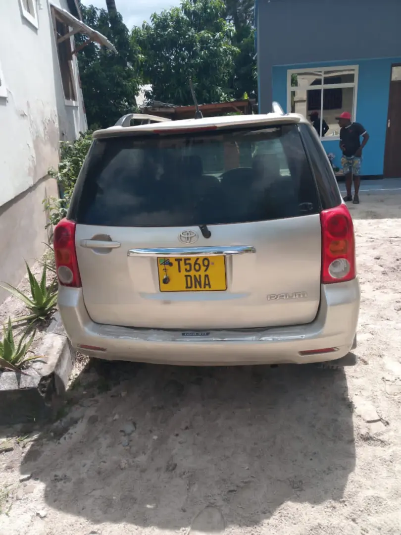 Toyota Raum DNA thumbnail 6