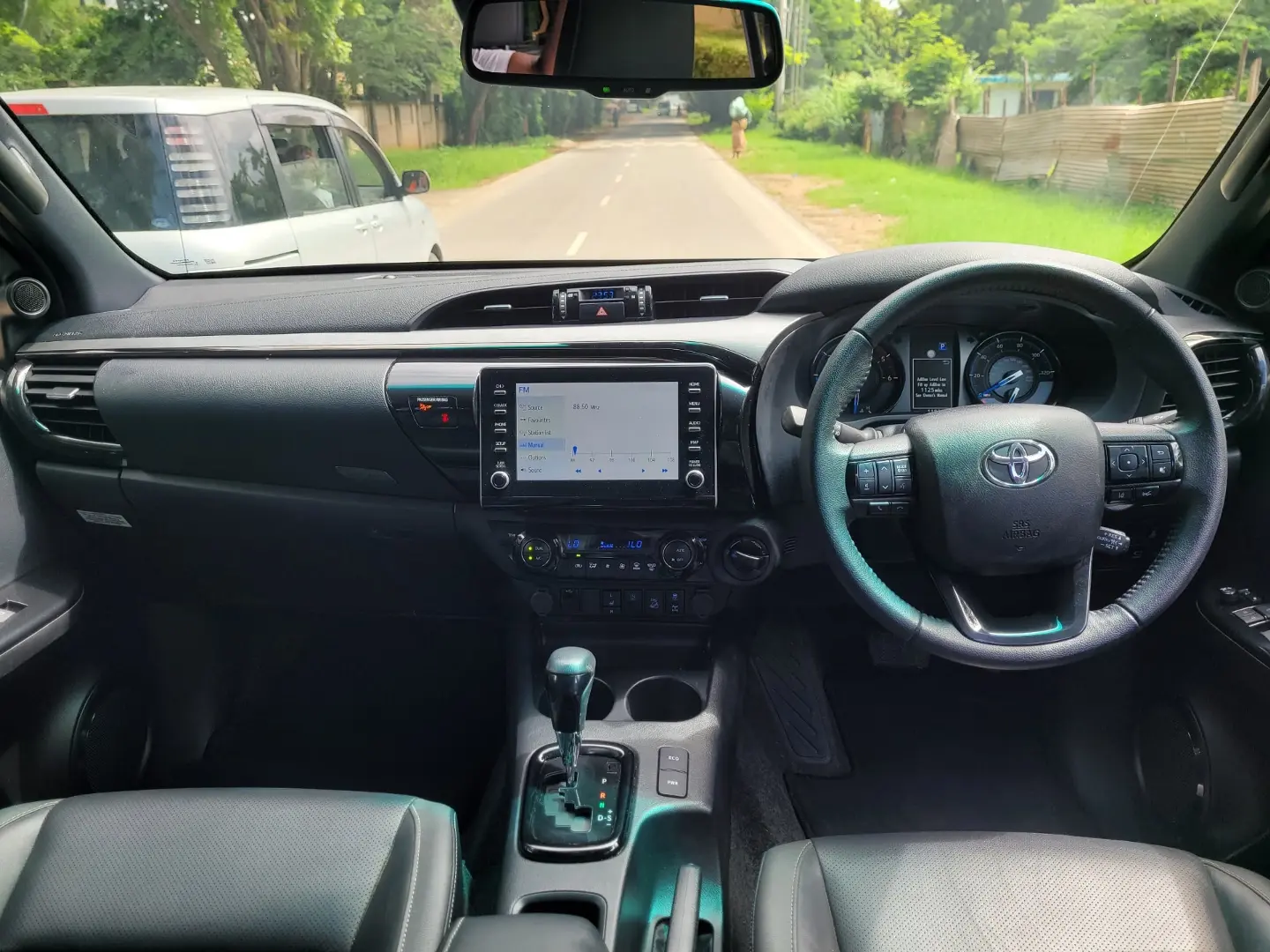 Toyota Hilux Invincible X 2022 thumbnail 6