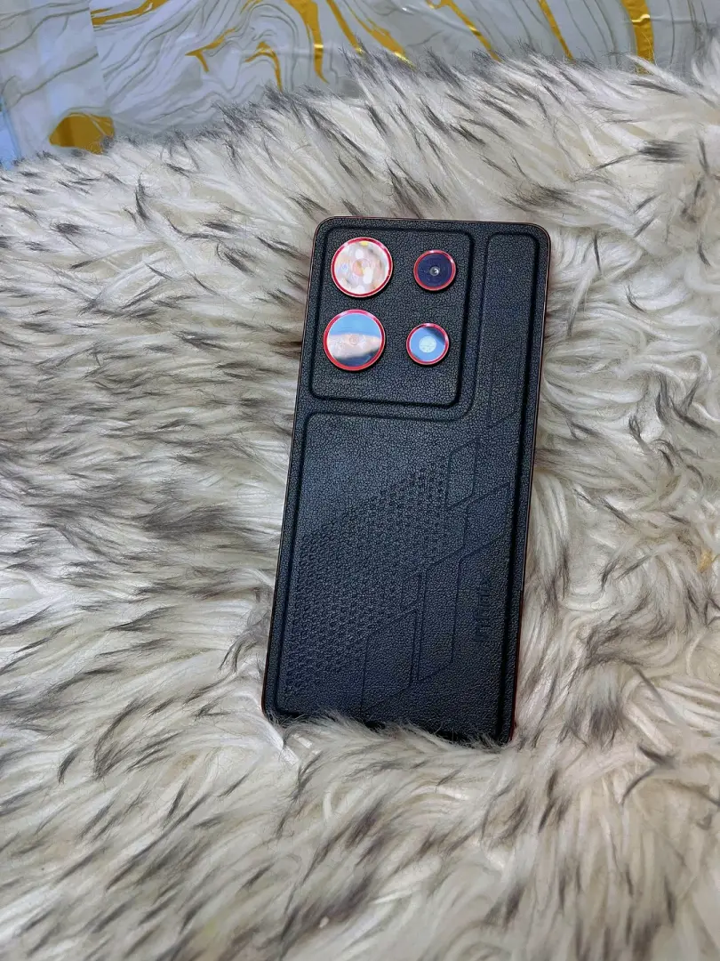 Infinix Note 30 VIP BMW Edition Simu