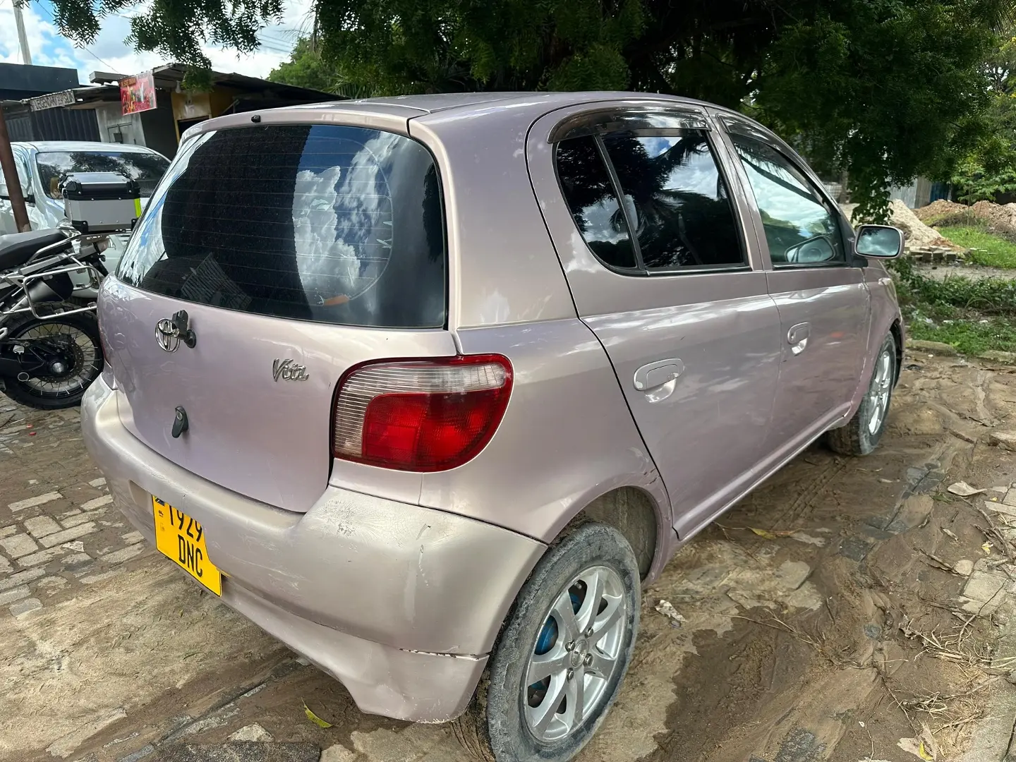 Toyota Vitz CC 990 thumbnail 3