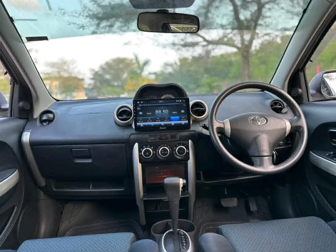 Toyota Ist 2006 Pearl White thumbnail 8