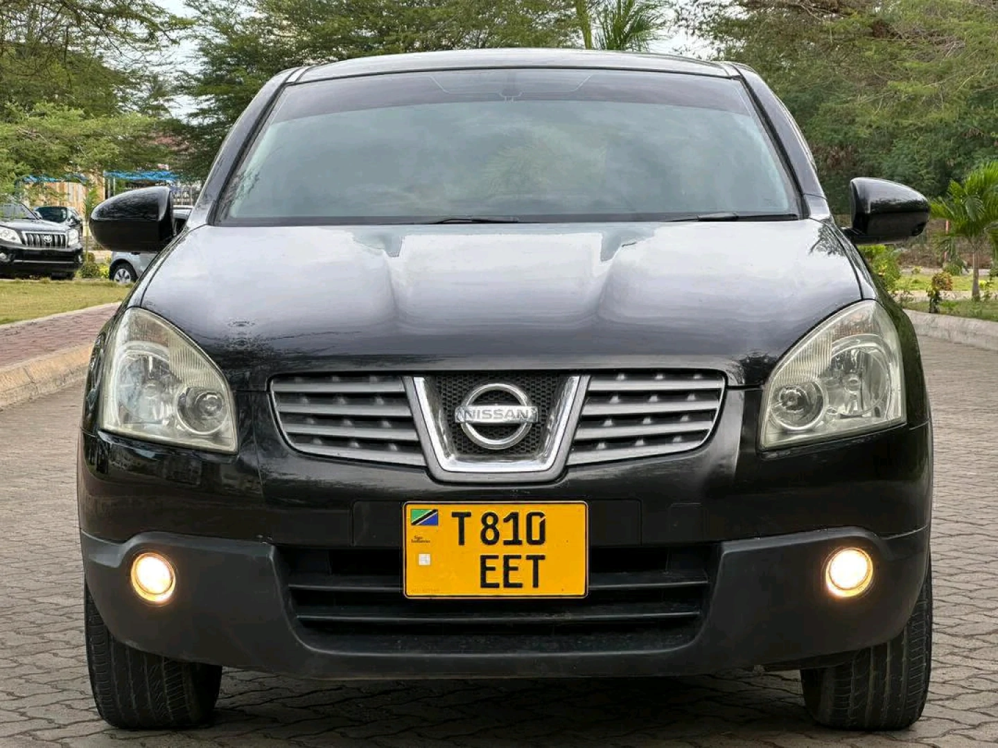 Black 2009 Nissan Dualis Qashqai SUV