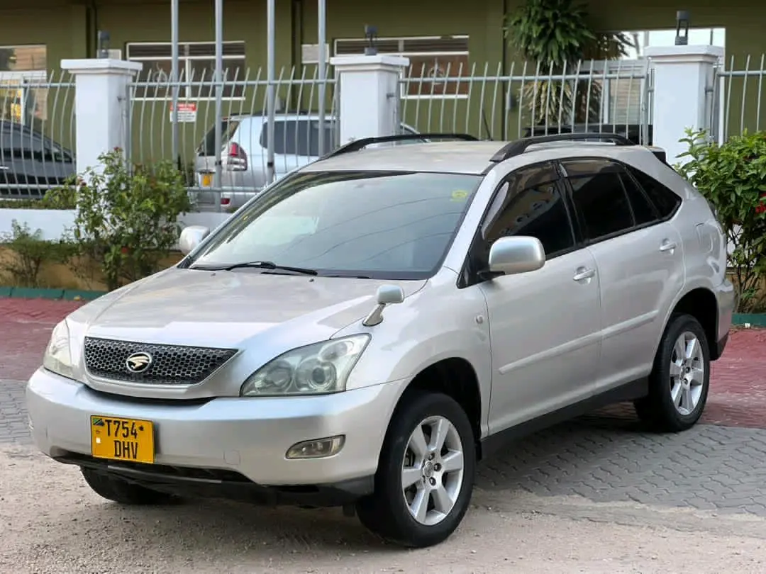 Toyota Harrier 2003 Silver thumbnail 2