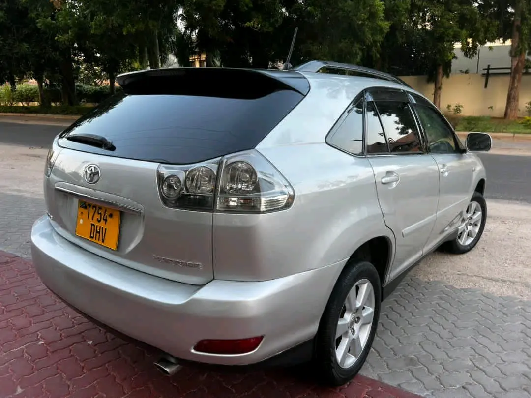 Toyota Harrier 2003 Silver thumbnail 5