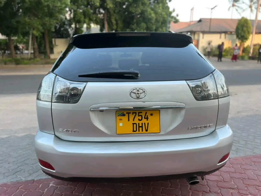 Toyota Harrier 2003 Silver thumbnail 6