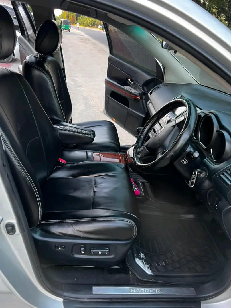 Toyota Harrier 2003 Silver thumbnail 9