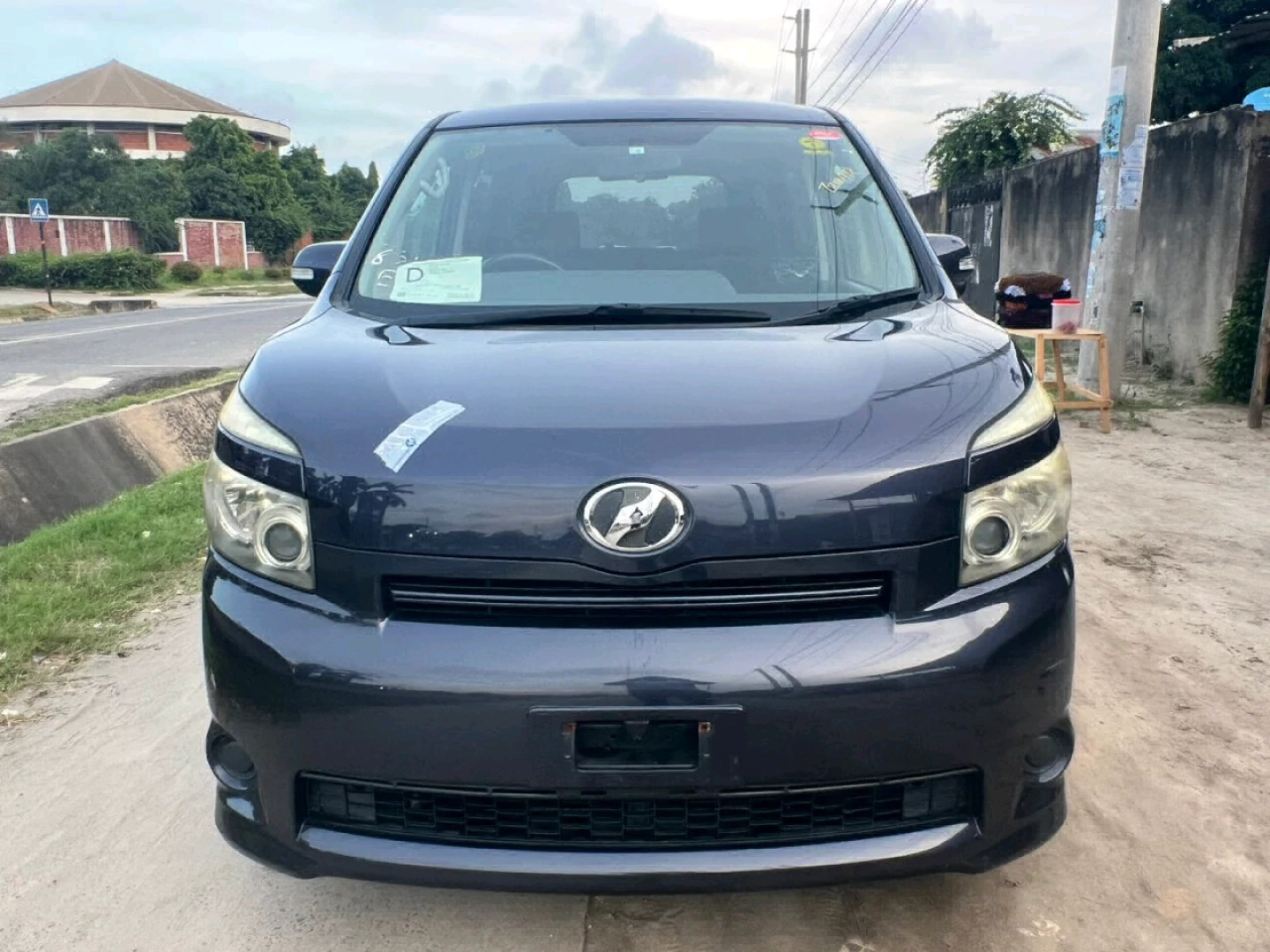 Toyota Noah Minivan 2008 Model