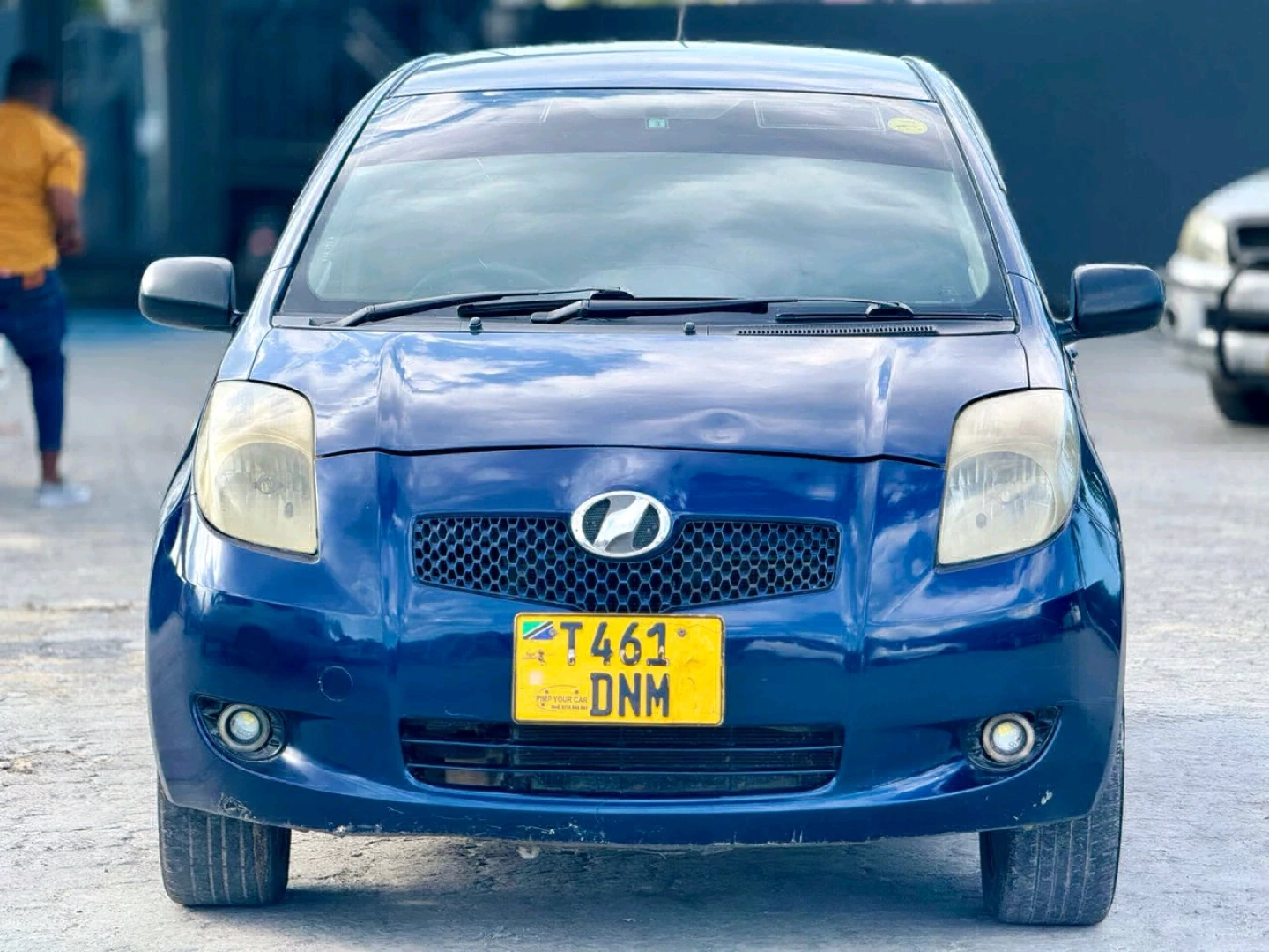 Toyota Vitz New Model Dark Blue Hatchback thumbnail 7