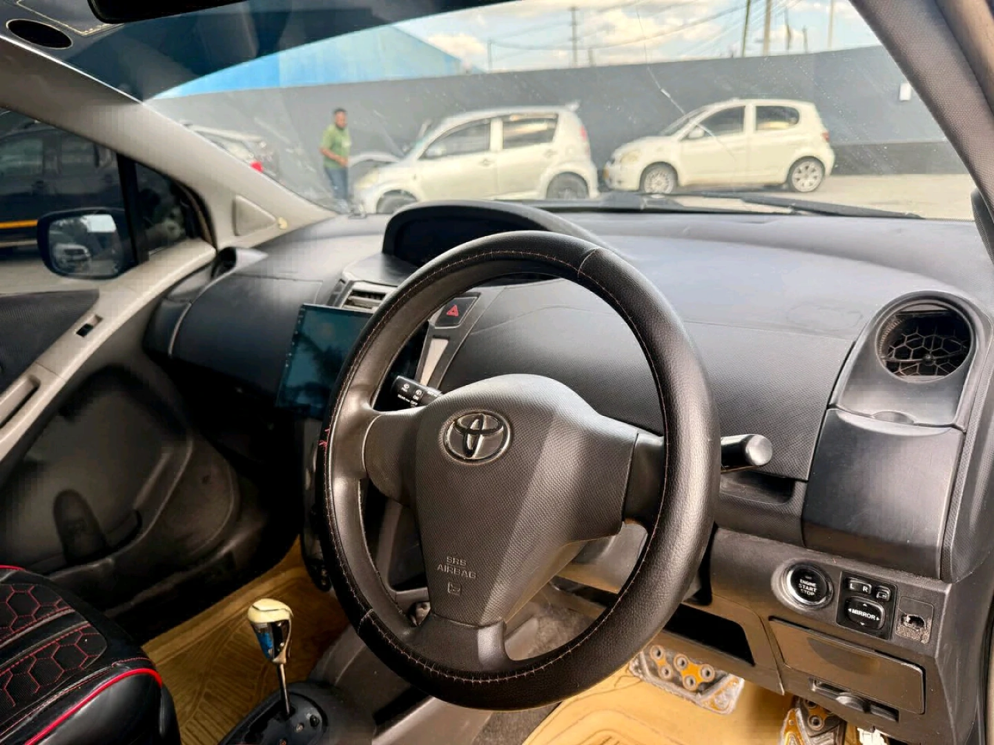 Toyota Vitz New Model Dark Blue Hatchback thumbnail 8
