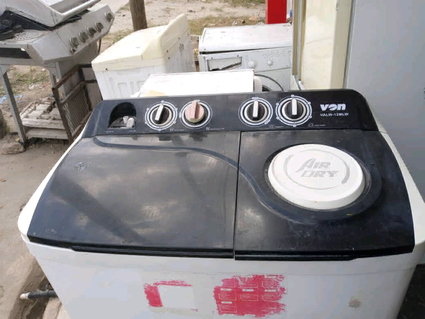 Used Von 10kg Twin-Tub Washing Machine (Mashine ya Kufulia)
