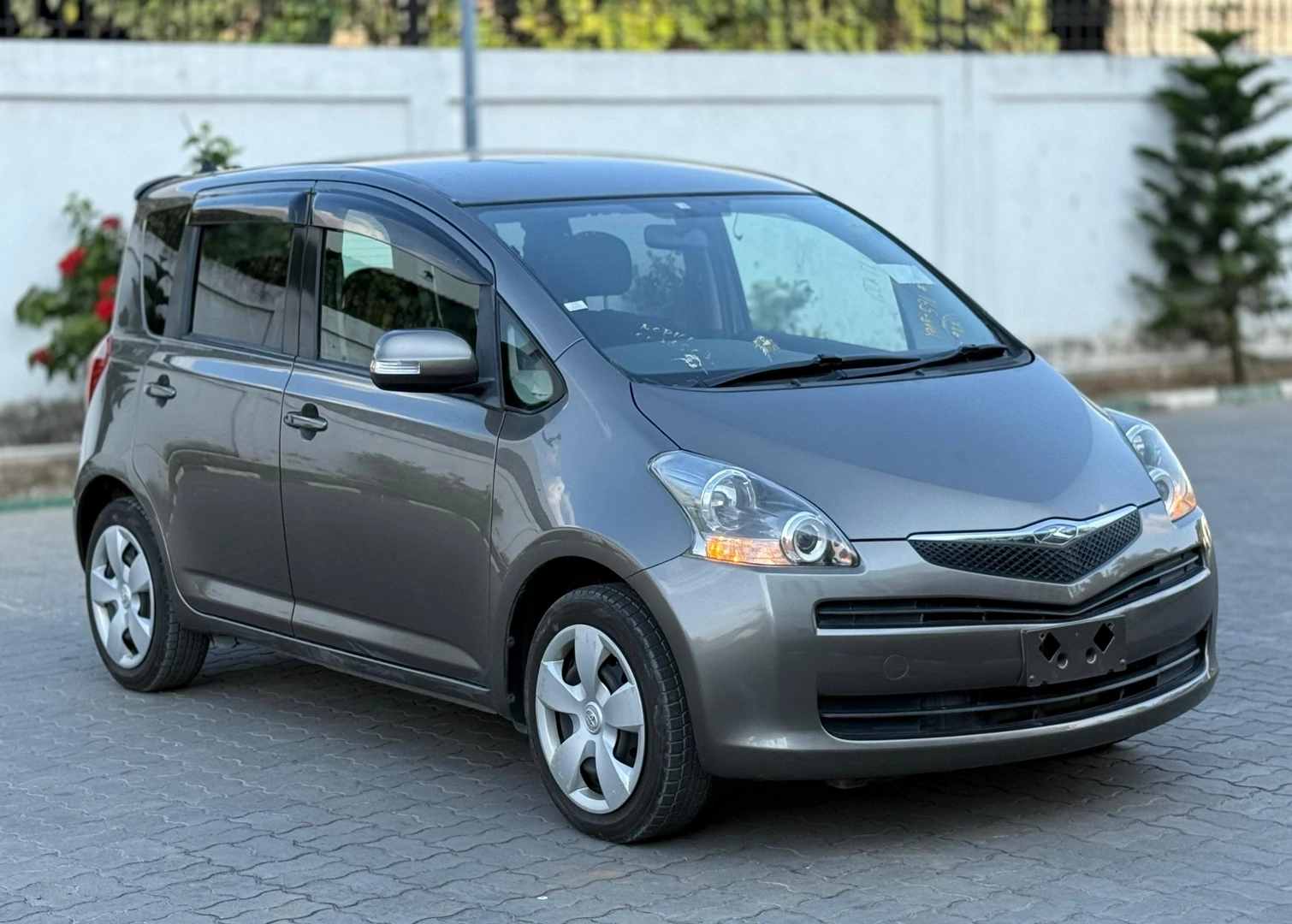 Toyota Ractis 2007 Model (1490cc) for Sale thumbnail 8
