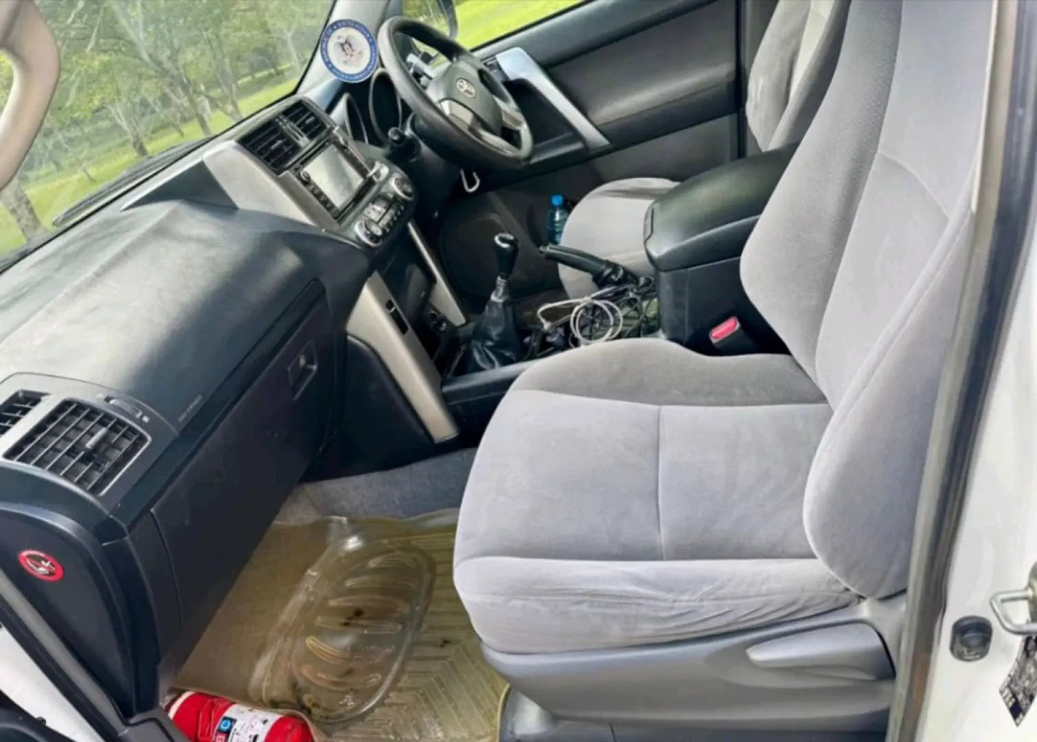Toyota Land Cruiser Prado 150 Manual 2010 thumbnail 8