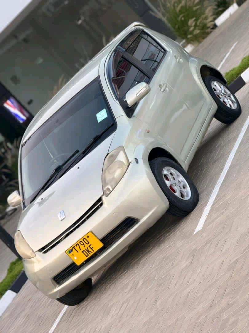 Toyota Passo 990cc Silver Full AC thumbnail 5