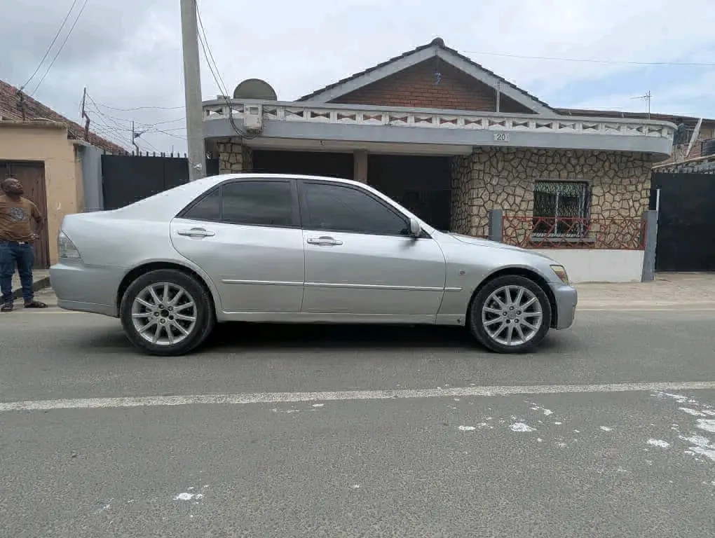 Toyota Lexus Altezza Silver Full AC Sunroof thumbnail 6