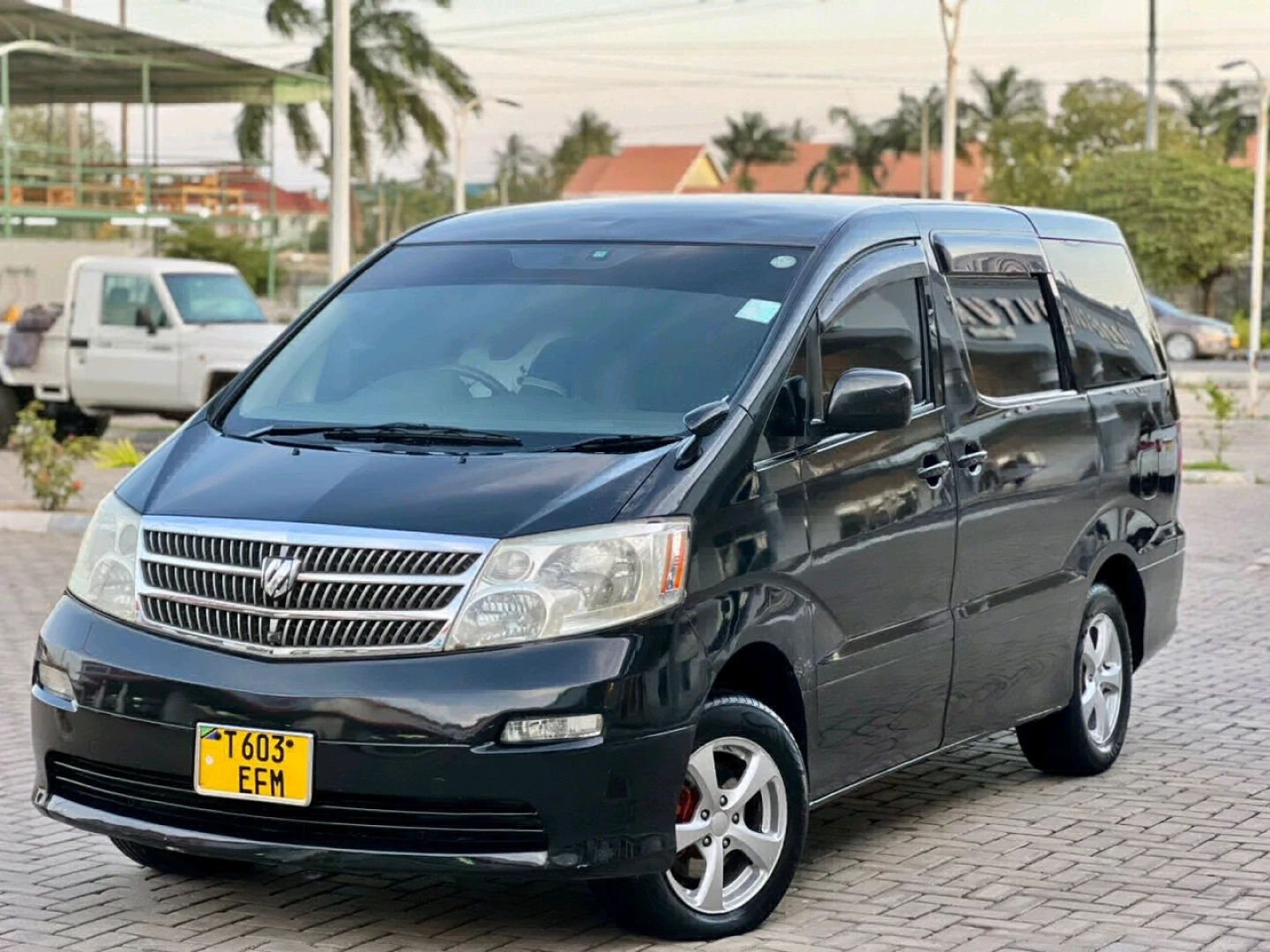 Toyota Alphard Van EFM thumbnail 5