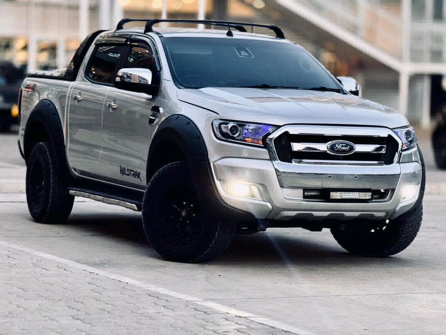 2018 Ford Ranger Wildtrak TDCi Pickup Truck thumbnail 2