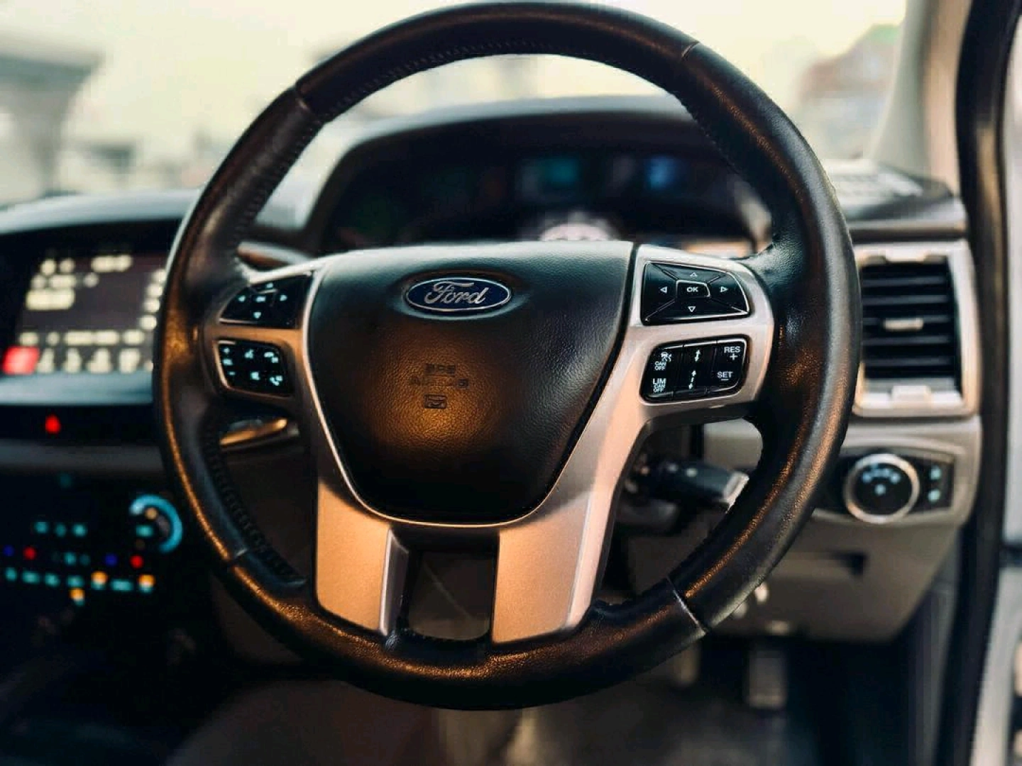 2018 Ford Ranger Wildtrak TDCi Pickup Truck thumbnail 6