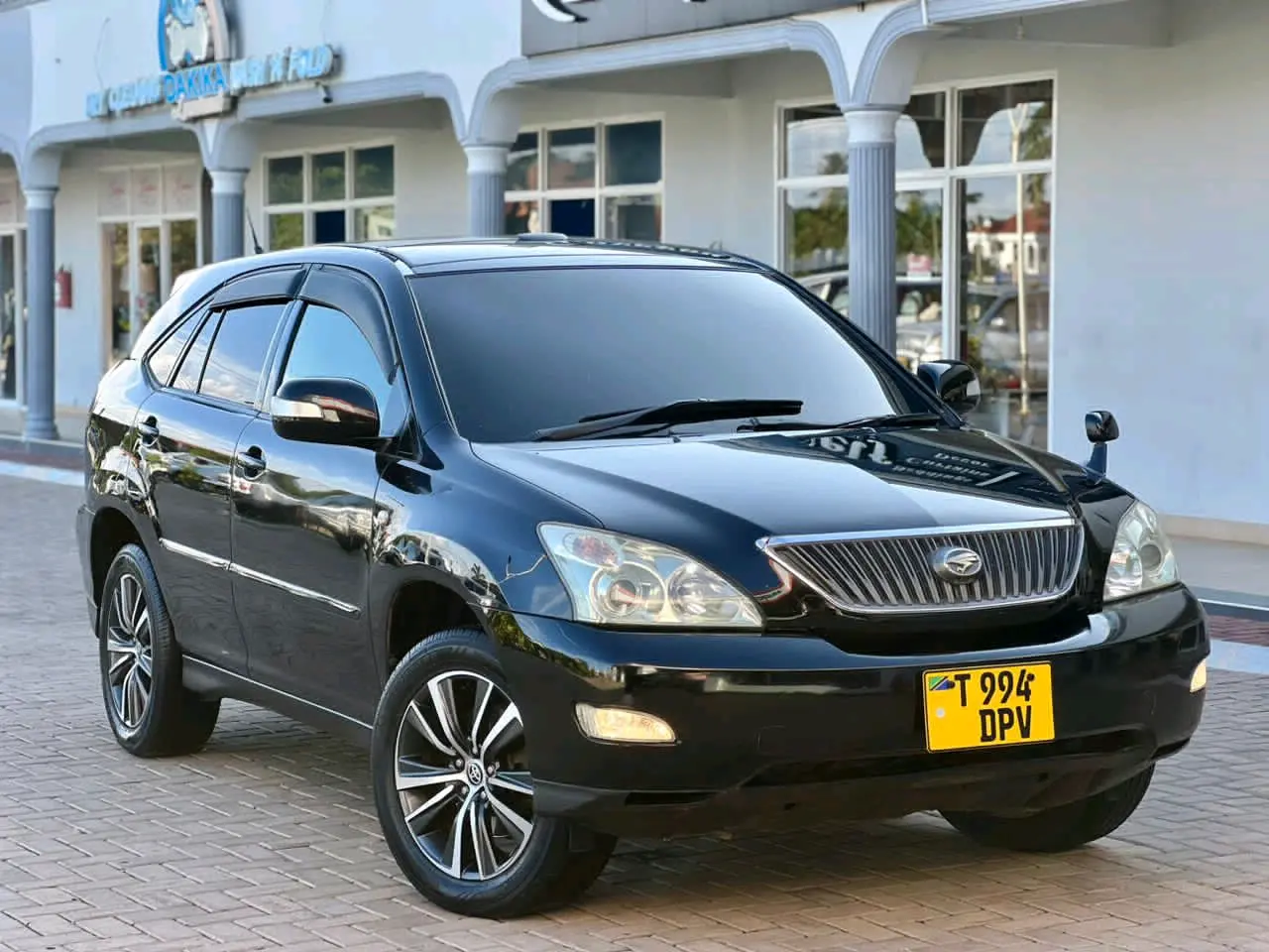Toyota Harrier 2005 Nyeusi, 2.3L VVT-i thumbnail 3