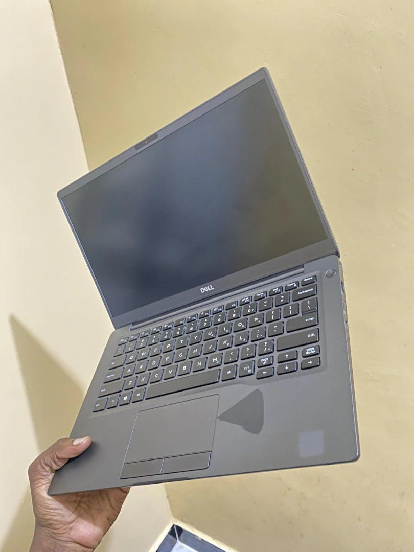 Used Dell 7400 Laptop (Good Condition) thumbnail 4