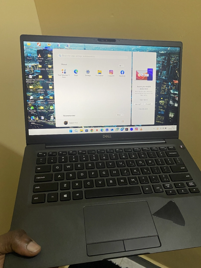 Used Dell 7400 Laptop (Good Condition) thumbnail 5