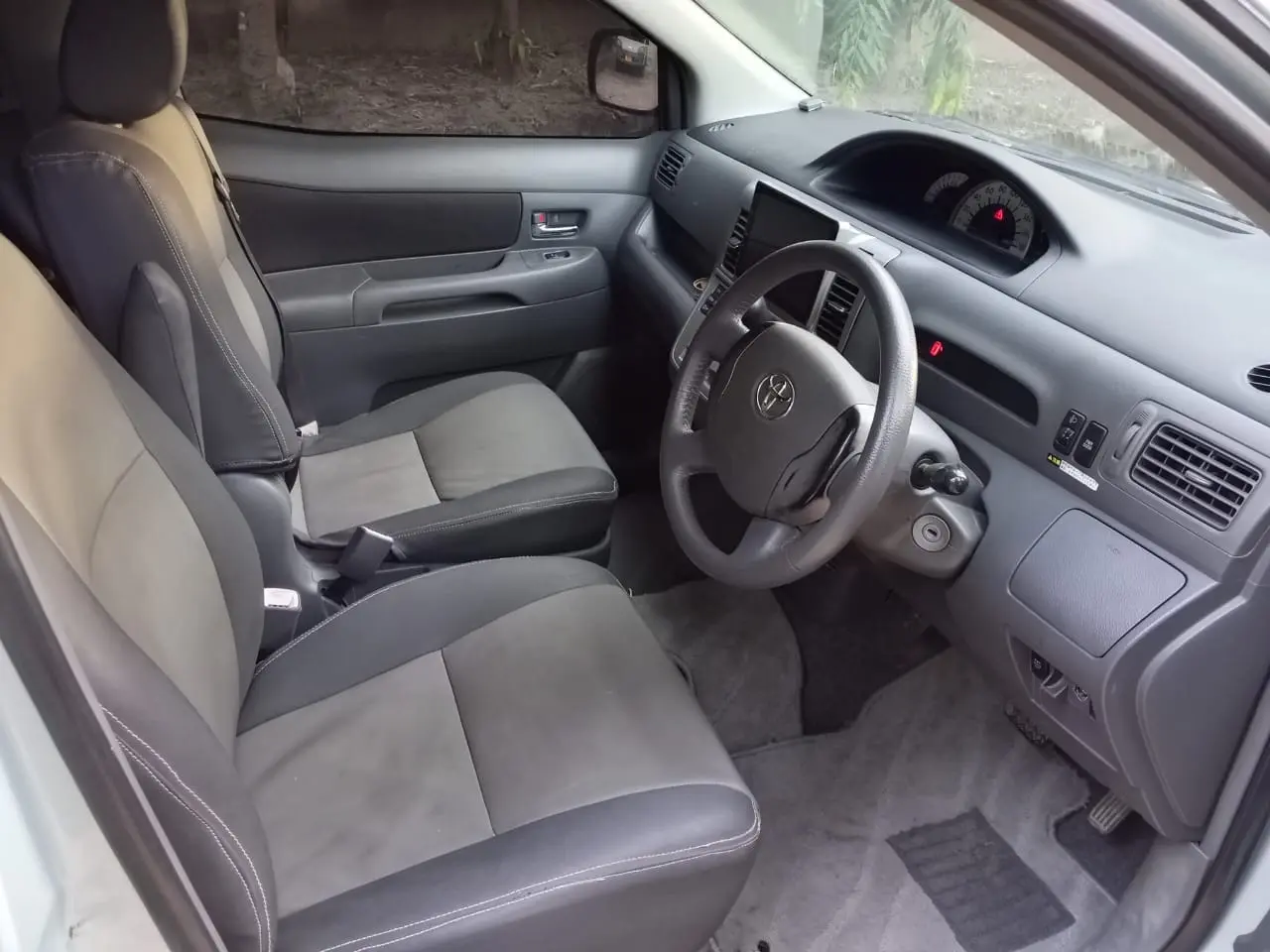 Toyota Raum 2005 EGZ thumbnail 5