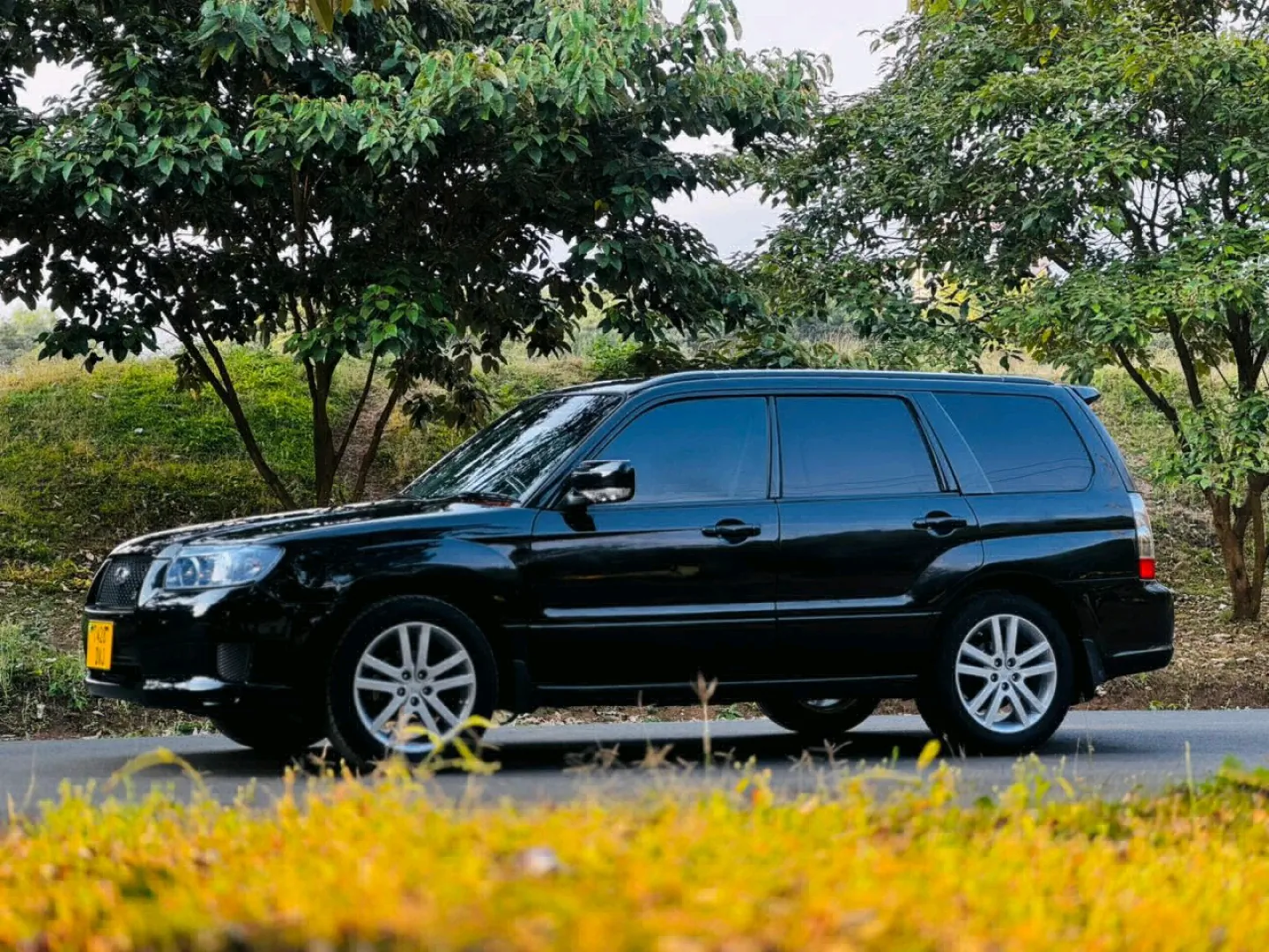 2008 Black Subaru Forester SUV thumbnail 6