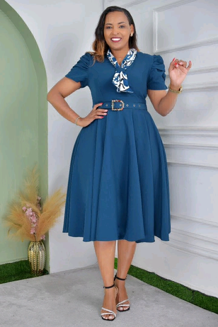 Burgundy Knee-Length Dress with Puffed Sleeves thumbnail 9