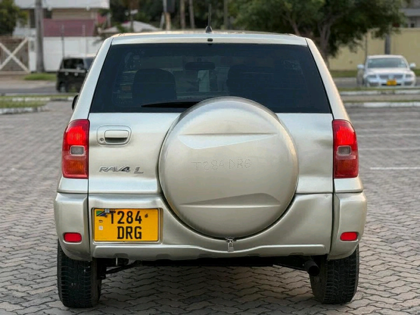Toyota RAV4 2003 - 1790Cc, Silver thumbnail 2