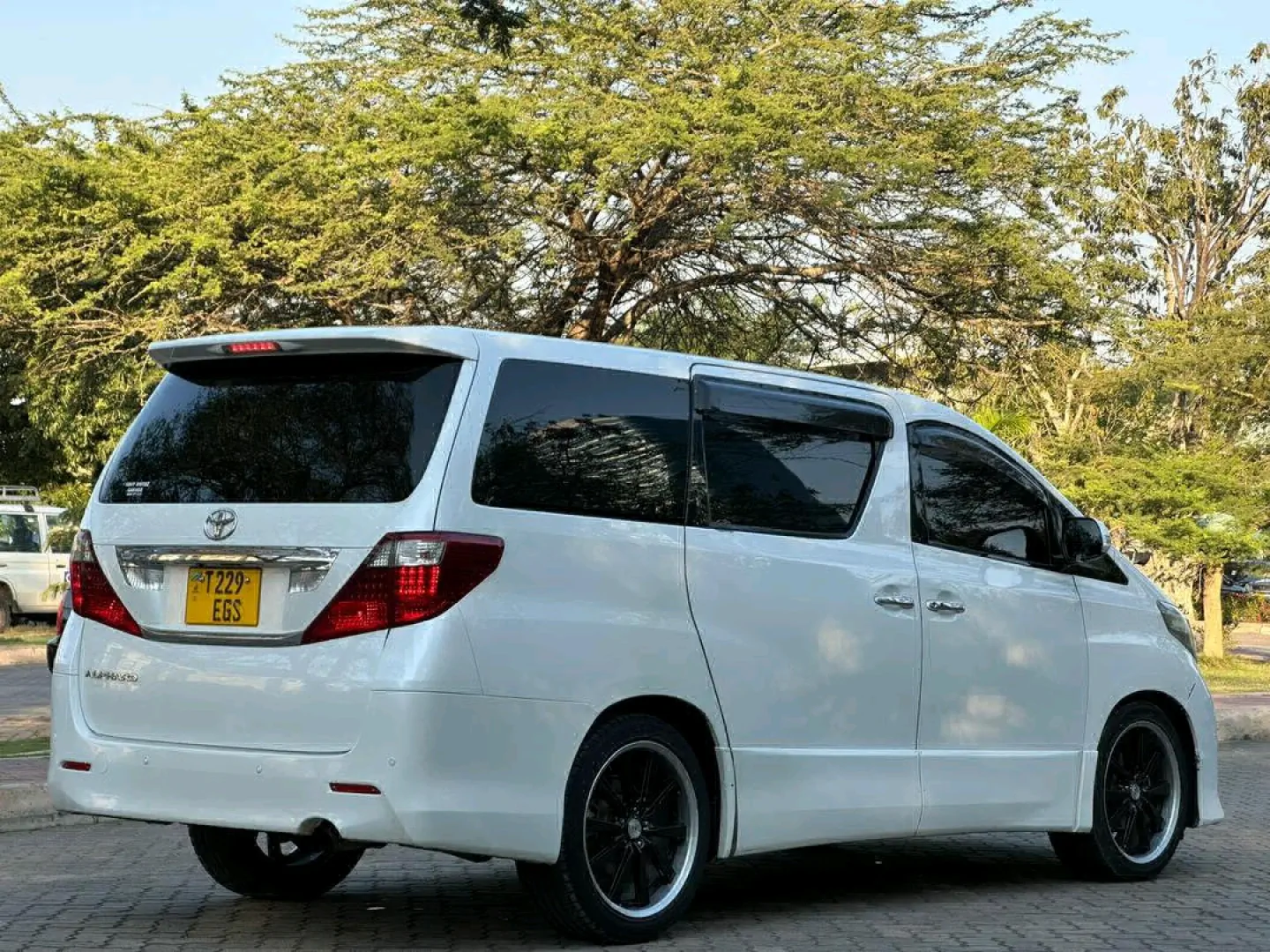 Toyota Alphard 2008 New Reg EGS thumbnail 6