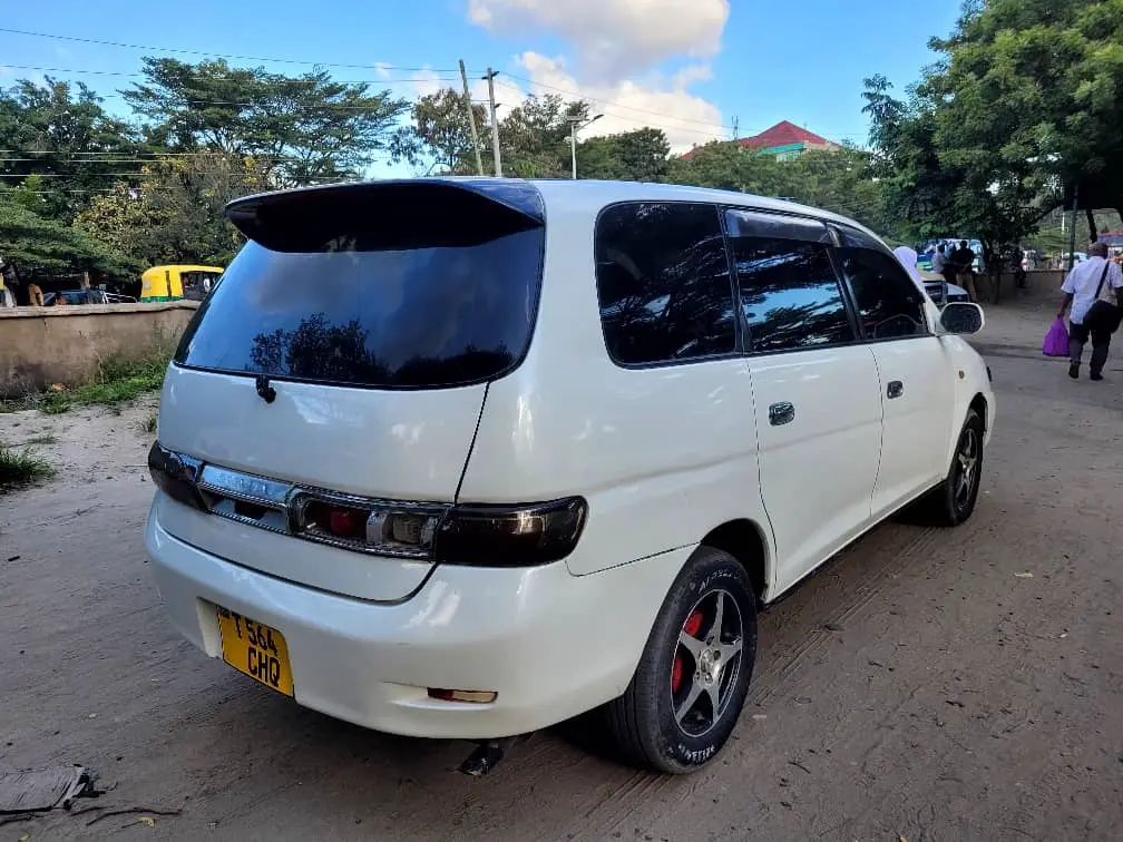 Toyota Gaia CHQ thumbnail 2