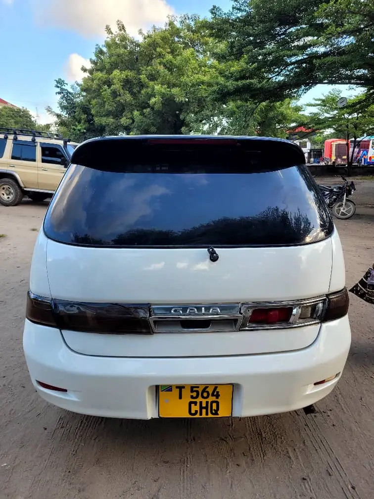 Toyota Gaia CHQ thumbnail 3