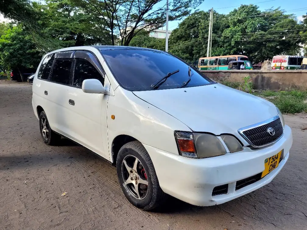 Toyota Gaia CHQ thumbnail 9