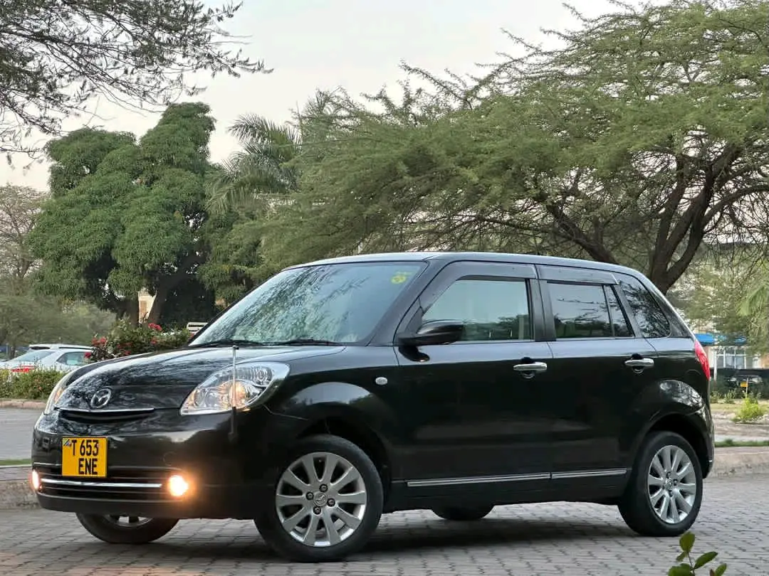 Mazda Verisa 2012 thumbnail 3