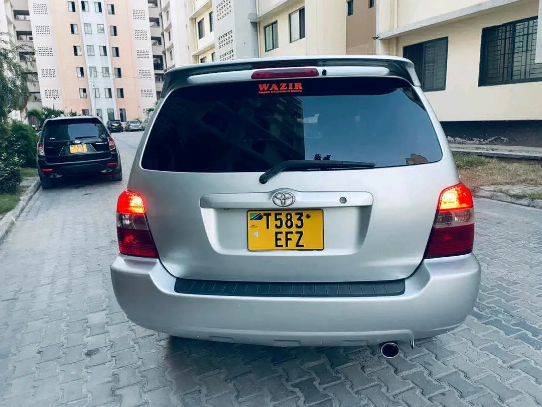 Toyota Kluger 2004 Full Loaded thumbnail 3