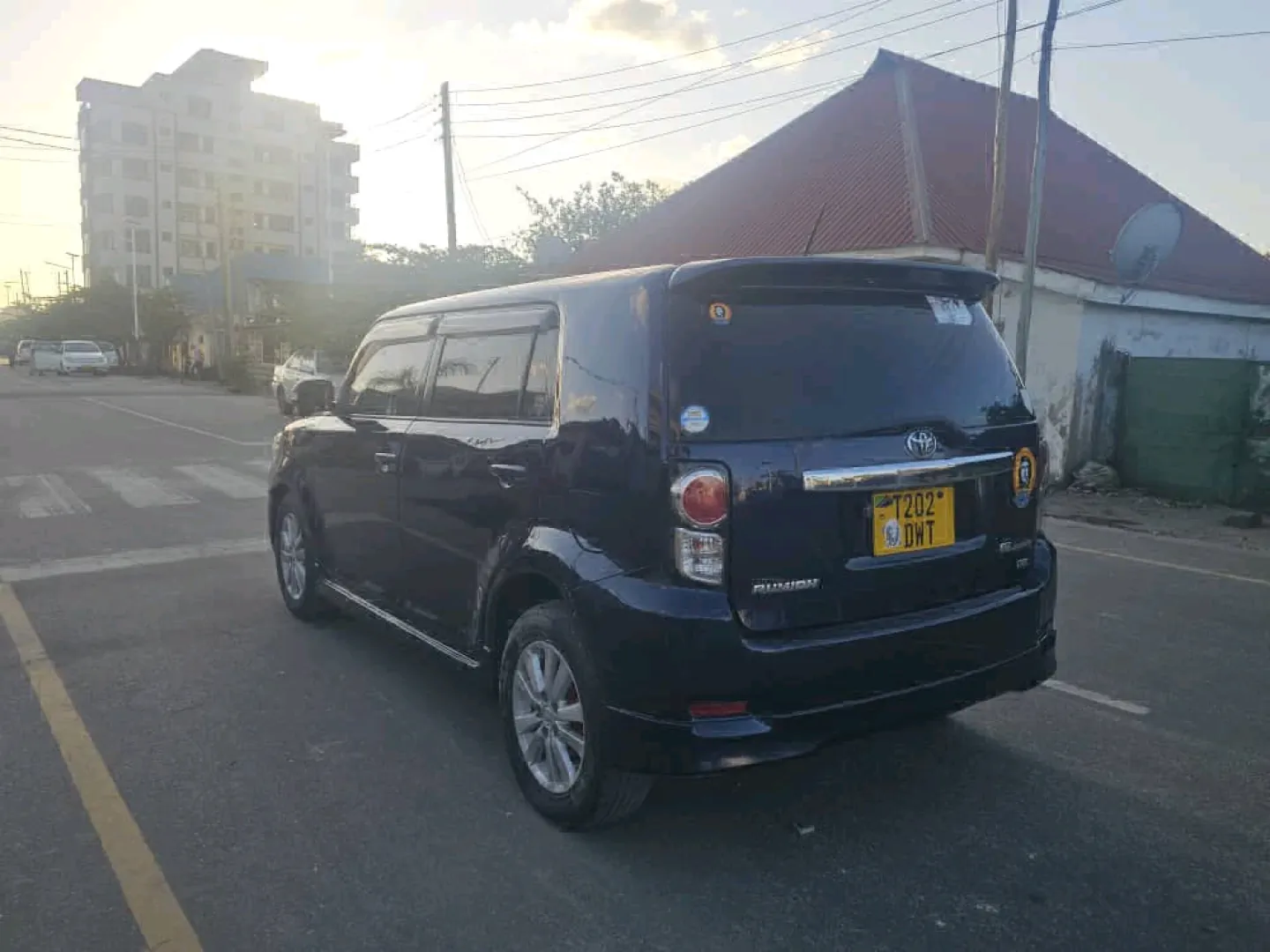 Toyota Rumion Dark Blue 2010 Full AC thumbnail 4