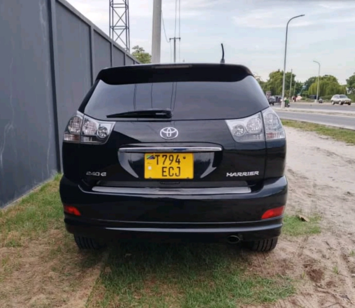 Black Toyota Harrier T794ECJ thumbnail 4