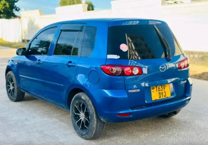 Mazda Demio Blue thumbnail 4