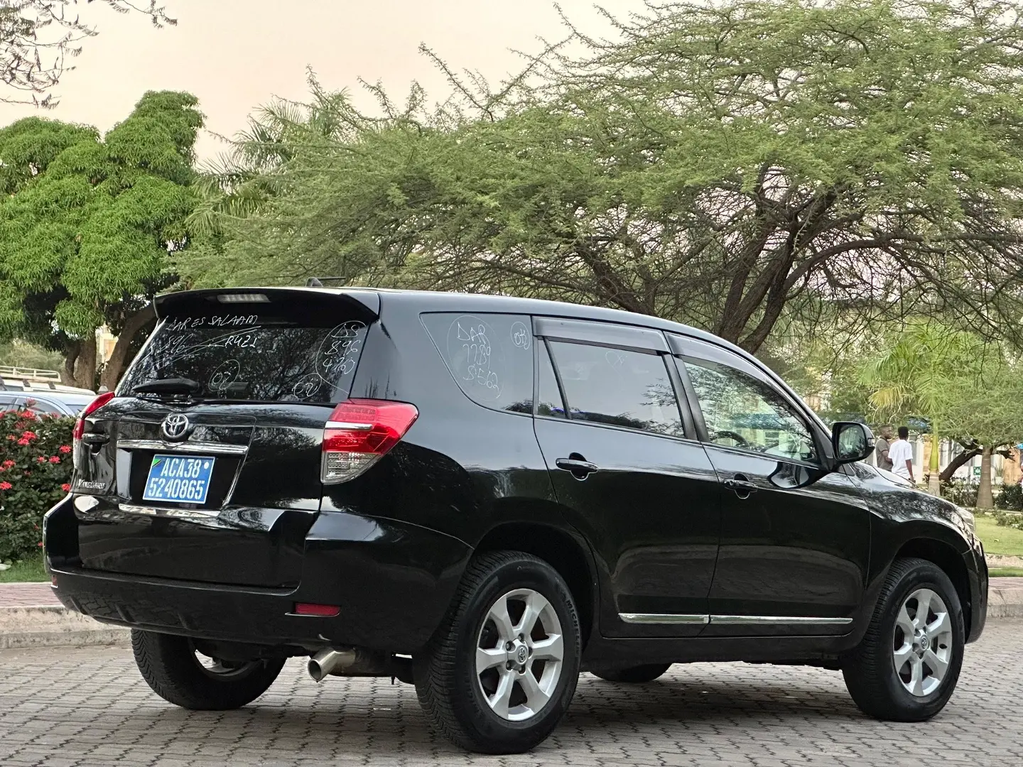 Toyota Vanguard 2012 thumbnail 5
